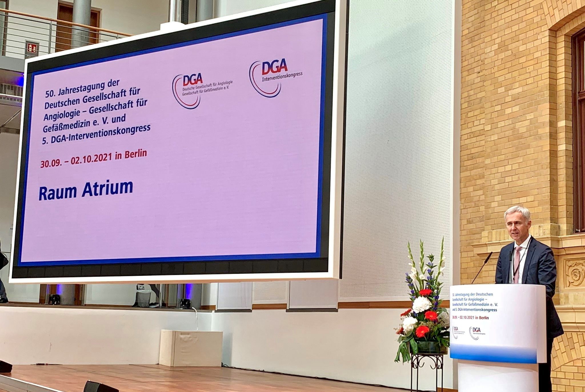 Chefarzt Dr. med. Ralf Langhoff der SGK-Angiologie leitet DGA-Kongress