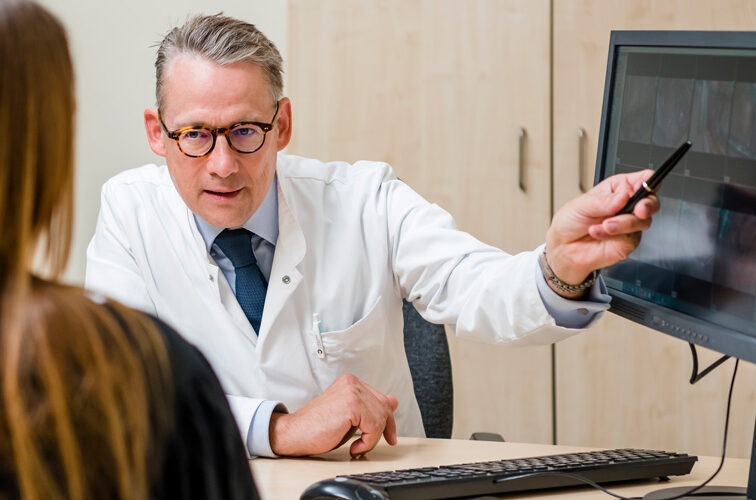 Dr. med. Dr. (GB) Martin Voss, Chefarzt Frauenheilkunde