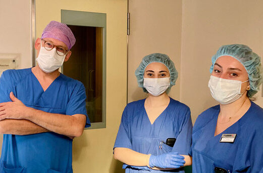 Ohne Narkose: Klinik für Frauenheilkunde unter Leitung von Chefarzt Dr. med. Dr. (GB) Martin Voss bietet neue Technik der Gebärmutterspiegelung (auch Office-Hyteroskopie) an